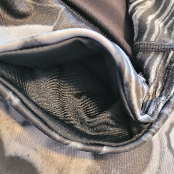 ALO Yoga AIRBRUSH HIGH-WAIST LEGGING - Picture 4 of 8